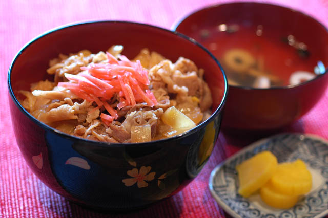 640豚丼