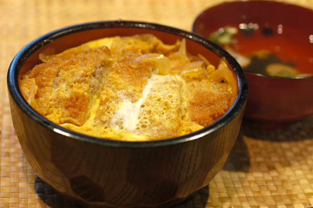 640メンチカツ丼1