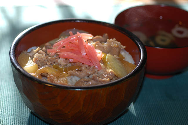 640豚丼